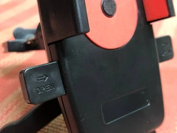 Автодержатель для телефона на дефлектор UFT IP28 Black (UFTIP28) фото от покупателей 11