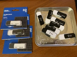 Flash Drive Goodram UCO2 32GB (UCO2-0320KWR11) фото от покупателей 15