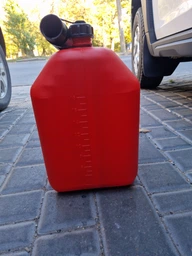 Канистра пластиковая для топлива Jerrycan Self 24 20 л (8003059015201) фото от покупателей 2
