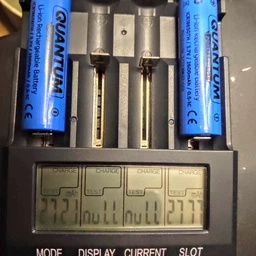 Аккумулятор литий-ионный Quantum Li-ion ICR18650, 2600 mAh, 0.5-1С с клемным выступом, 1 шт/уп Модель: ICR18650TH / 2600 (4770050059063)