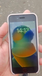 Мобильный телефон Apple iPhone SE 128GB 2022 Starlight (MMXK3RM/A) фото от покупателей 1