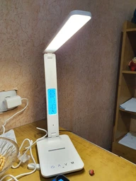 Настільна LED лампа VHG TX26CО з календарем та бездротовою зарядкою White