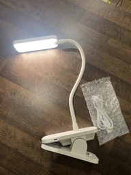 Настольная лампа OSRAM PANAN CLIP SQUARE 5W 80 lm 4000K USB 5V (4099854507496) с аккумулятором фото от покупателей 3