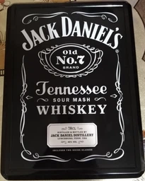Теннесси Виски Jack Daniel's 0.7 л 40% в металлической коробке с 2-мя бокалами (5099873045855) фото от покупателей 6