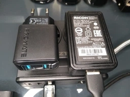 Мережевий зарядний пристрій Promate BiPlug 12 Вт 2 USB Black (biplug.black) фото від покупців 7