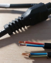 Кабель живлення 220V 1.8m Voltronic 0.75 мм CEE 7/7 Євровилка - IEC C13 Кутовий 90 ЧОРНИЙ (00345)