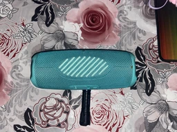 Портативна колонка JBL Charge 5 40W Green (JBLCHARGE5GRN) фото від покупців 2