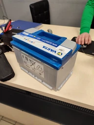 Автомобильный аккумулятор Varta EFB BD 70Ah (N70) R+ (570 500 076) (L3) фото от покупателей 4