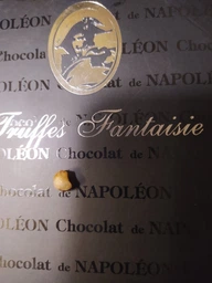 Французькі трюфелі Napoleon зі шматочками цукатів апельсина 180 г (3770009883047)