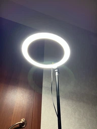 Профессиональная светодиодная LED цветная кольцевая лампа для селфи блогеров предметной сьемки 26 см для фото и видео со штативом фото от покупателей 1