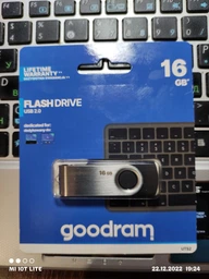 Флеш пам'ять USB Goodram UTS2 32GB USB 2.0 Black (UTS2-0320K0R11) фото від покупців 6
