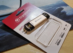 Флеш память USB Transcend JetFlash 930C 256GB USB 3.2 Gen1 + Type-C Gold-Black (TS256GJF930C) фото от покупателей 15