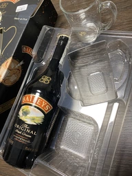 Ликер Baileys Original 0.7 л 17% + чашка (5011013938100) фото от покупателей 3