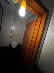 Лампа фонарь LED на 3-х батарейках ААА 2Вт (желтая) фото от покупателей 1