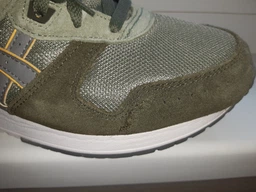 Кросівки чоловічі Asics LYTE CLASSIC (1201A477-104) 10, укр 42,5, 28 см фото від покупців 2
