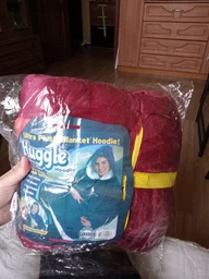 Толстовка плед с рукавами и капюшоном Huggle Hoodie оверсайз, теплый худи с большим карманом для рук Бордовый One size фото от покупателей 2