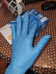 Одноразові рукавиці MedTouch нітрилові без пудри Розмір S 100 шт. Сині (4820226660026/Н325902) фото від покупців 10