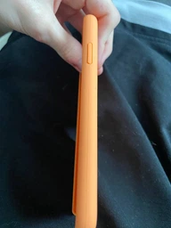 Чохол-накладка Silicone case для iPhone 11 Antique white бежевий фото від покупців 2