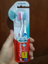 Зубная щетка Colgate Slim Soft для защиты десен 2 шт (8714789993829) фото от покупателей 12