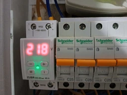 Реле захист від перенапруги ZUBR D2-40 red 40А фото від покупців 7