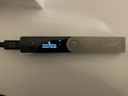 Криптокошелек Ledger Nano X Onyx Black фото от покупателей 13