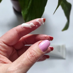 Крем для рук и ногтей с полипептидами шелка Hillary Hand and Nail Silk Cream, 30 мл HI-08-783 фото от покупателей 5