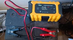 Зарядний пристрій для автомобільного акумулятора Foxsur 12V 6A фото від покупців 7