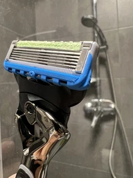 Станок для гоління чоловічий (Бритва) Gillette Fusion5 ProGlide Power Flexball з 1 змінним картриджем фото від покупців 4