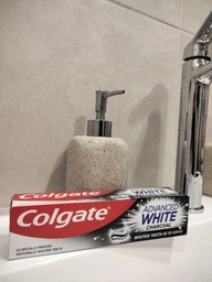 Зубная паста Colgate Advanced White с древесным углем 75 мл (8718951253827) фото от покупателей 8