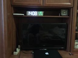 Часы настольные электронные зеркальные Losso Premium (GT) LONG с LED подсветкой, белые фото от покупателей 5