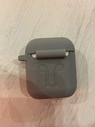 Чехол 2Е для Apple AirPods Pure Color Silicone Imprint 1.5 мм Fuchsia (2E-AIR-PODS-IBSI-1.5-FK) фото от покупателей 5