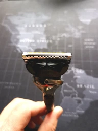 Станок для гоління чоловічий (Бритва) Gillette Fusion5 ProGlide Flexball з 2 змінними картриджами (7702018390816) фото від покупців 7