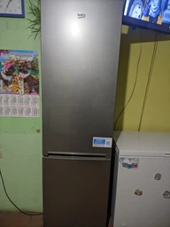 Холодильник Beko RCSA406K40XBN