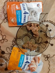 Вологий корм для кішок Club 4 Paws Premium Плюс з лососем в желе, 85 г фото від покупців 2