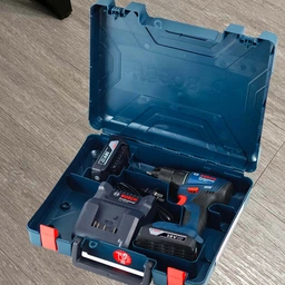 Безщітковий акумуляторний дриль-шурупокрут Bosch Professional GSR 185-LI із 2 акб GBA 18V 2.0Ah і з/п GAL 18V-20 у кейсі (06019K3000) фото від покупців 3