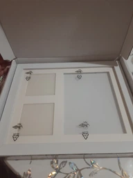 Набір Фоторамка BubFrame для Виготовлення Відбитків Рук та Слідів Дитини на Пам'ять для Новонароджених Хлопчиків та Дівчаток (B099O) фото від покупців 6