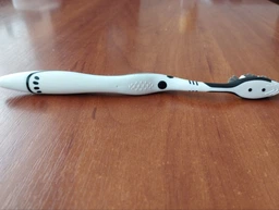 Зубная щетка Colgate Max White Charcoal черная отбеливающая мягкая 2 шт (8718951382602) фото от покупателей 10