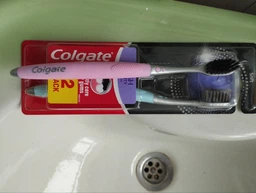 Зубная щетка Colgate High Density древесный уголь мягкая 2 шт (8718951369153) фото от покупателей 8