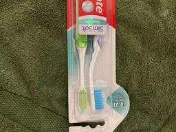 Зубная щетка Colgate Slim Soft для защиты десен 2 шт (8714789993829) фото от покупателей 4