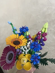 Конструктор LEGO Botanicals Букет полевых цветов 939 деталей (10313) фото от покупателей 6