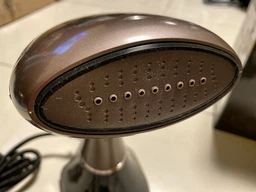 Відпарювач Russell Hobbs компактний Steam Genie Aroma, 1800Вт, 200мл, постійна пара - 32гр, керам. підошва, чорно-коричневий фото от покупателей 4