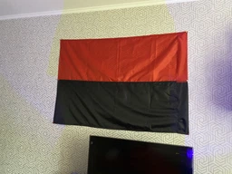 Флаг УПА уличный нейлоновый яркий цвет с клипсами для крепления на флагшток 140 х 90 см Бандеровский флаг ОУН фото от покупателей 2