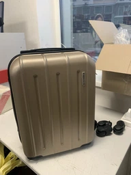 Пластикова валіза ручна поклажа Lowcost лоукост Wizz Air 40 x 20 x 30 бежева фото від покупців 10