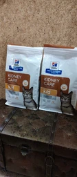 Сухий корм Hill's Prescription Diet k/d Kidney Care для кішок з куркою 1,5 кг фото від покупців 2