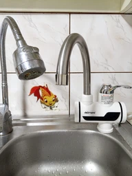 Кран-водонагреватель проточный Delimano c LCD дисплеем 3000 Вт + аэратор поворотный Белый фото от покупателей 8