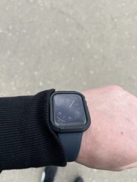 Чохол Spigen Rugged Armor для Apple Watch 4/5/6/SE 44mm Black (062CS24469) фото від покупців 4