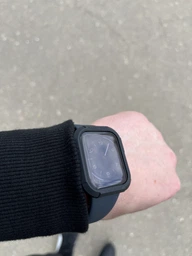 Чохол Spigen Rugged Armor для Apple Watch 4/5/6/SE 44mm Black (062CS24469) фото від покупців 3