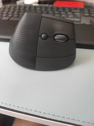 Мышь Logitech Lift Vertical Ergonomic Wireless/Bluetooth Graphite (910-006473)