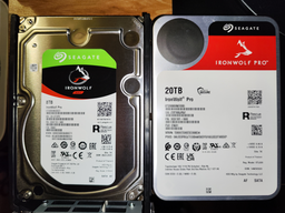 Жесткий диск 3.5" Seagate IronWolf Pro 18TB SATA 256MB (ST18000NE000) [105236] фото от покупателей 9