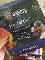 Хрустящие лакомства Savory для здоровья кожи и шерсти собак, лосось с бархатцами, 200 г (4820232631355) фото от покупателей 8